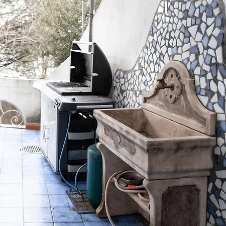 Blu Paradise Holiday home *